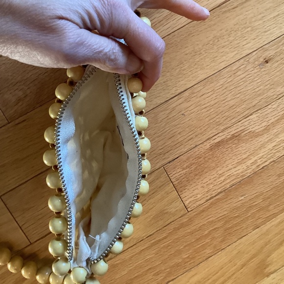 Fun, beaded small bag - Picture 6 of 9